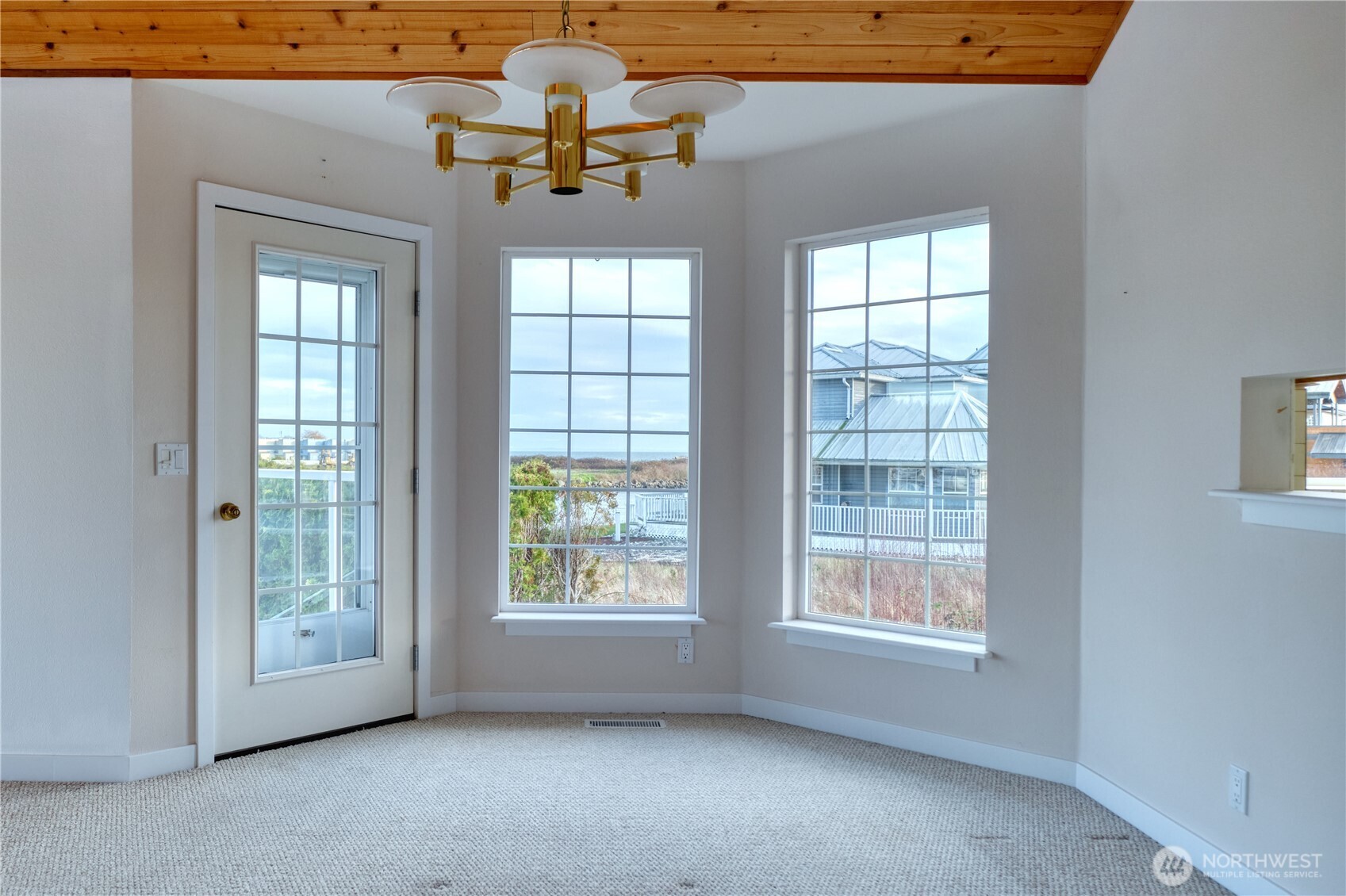 1648 Harbor Seal Drive Property Photo 9