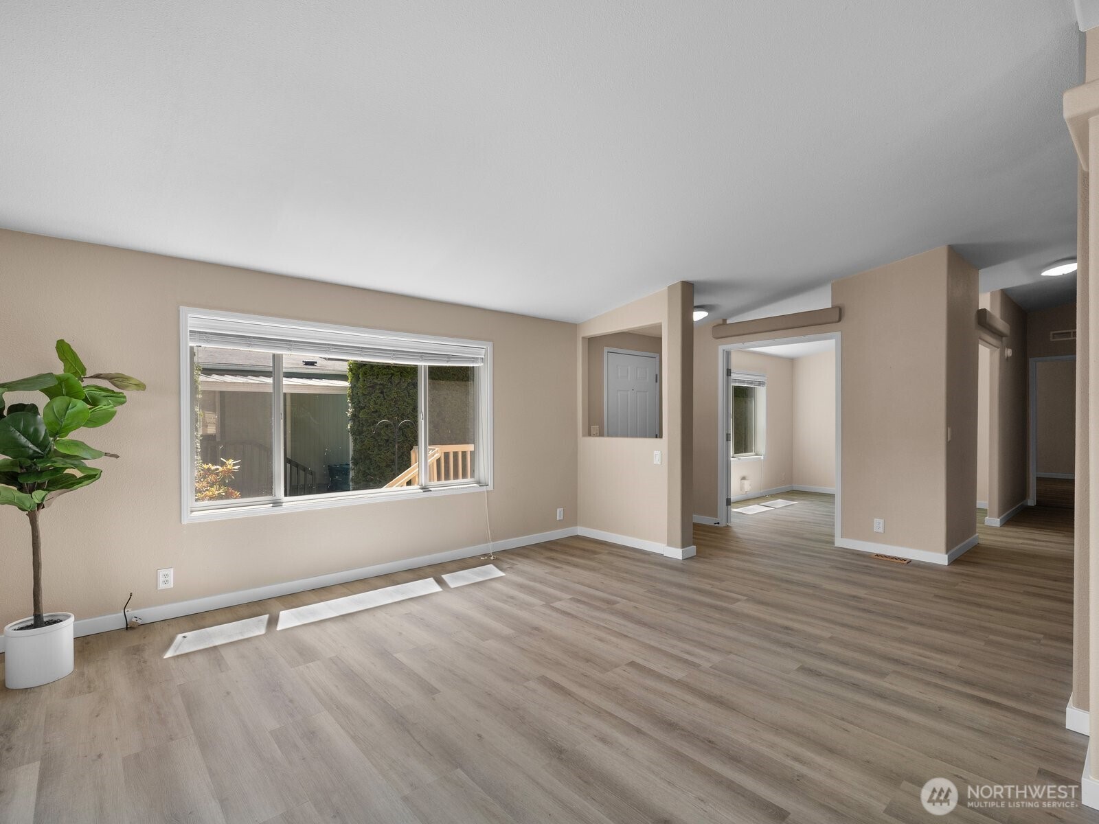 14727 43rd Avenue 52 Property Photo 6