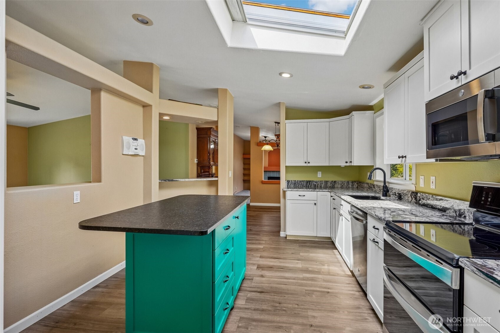 2102 Abernethy Road Property Photo 4