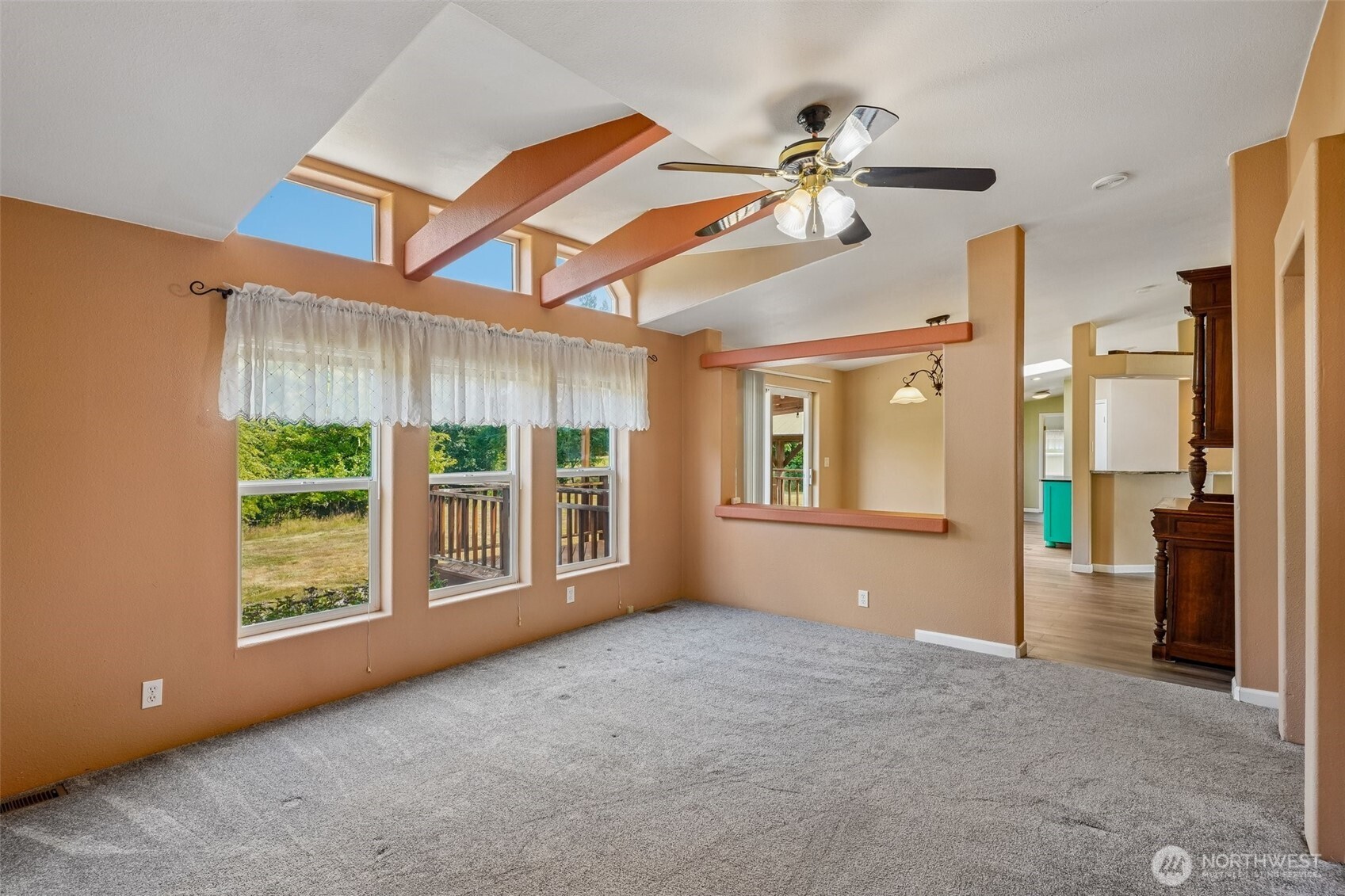 2102 Abernethy Road Property Photo 11