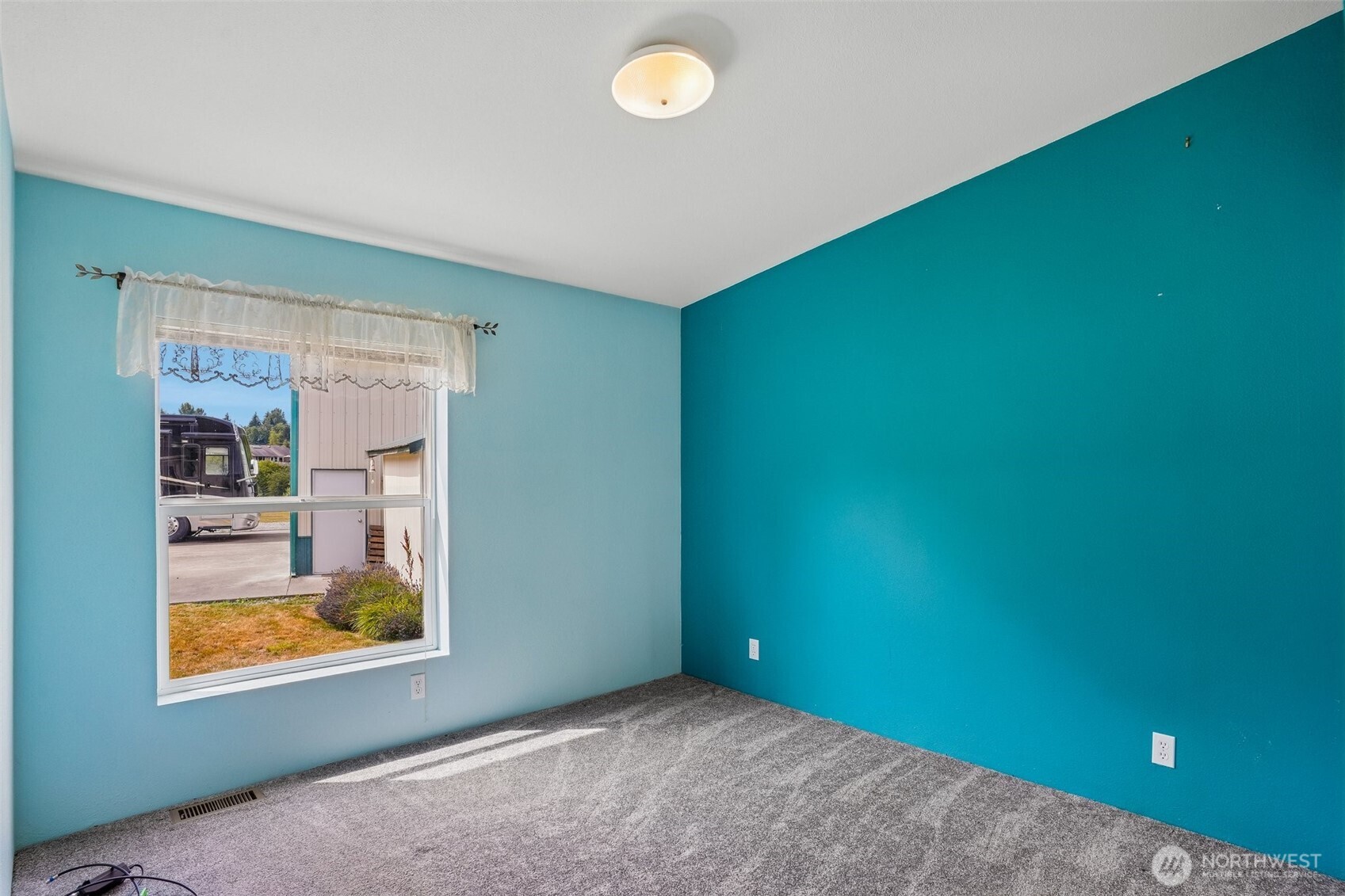 2102 Abernethy Road Property Photo 15