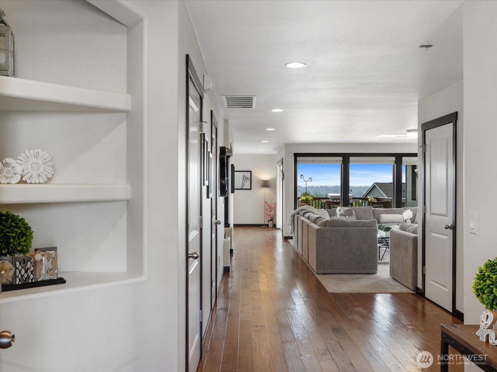 1406 72nd Avenue Property Photo 4