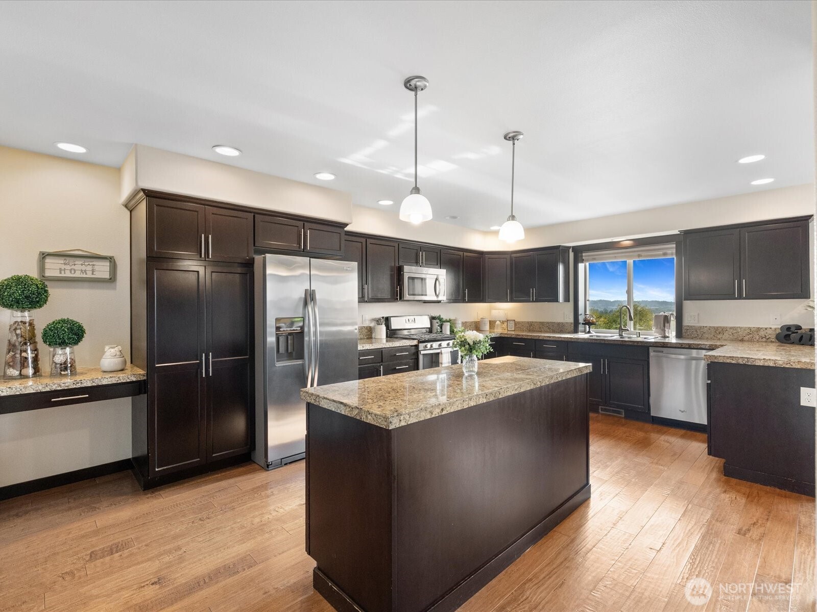 1406 72nd Avenue Property Photo 15