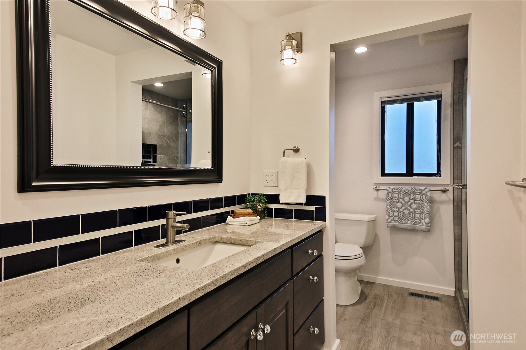 2805 N Bluff Road Property Photo 8