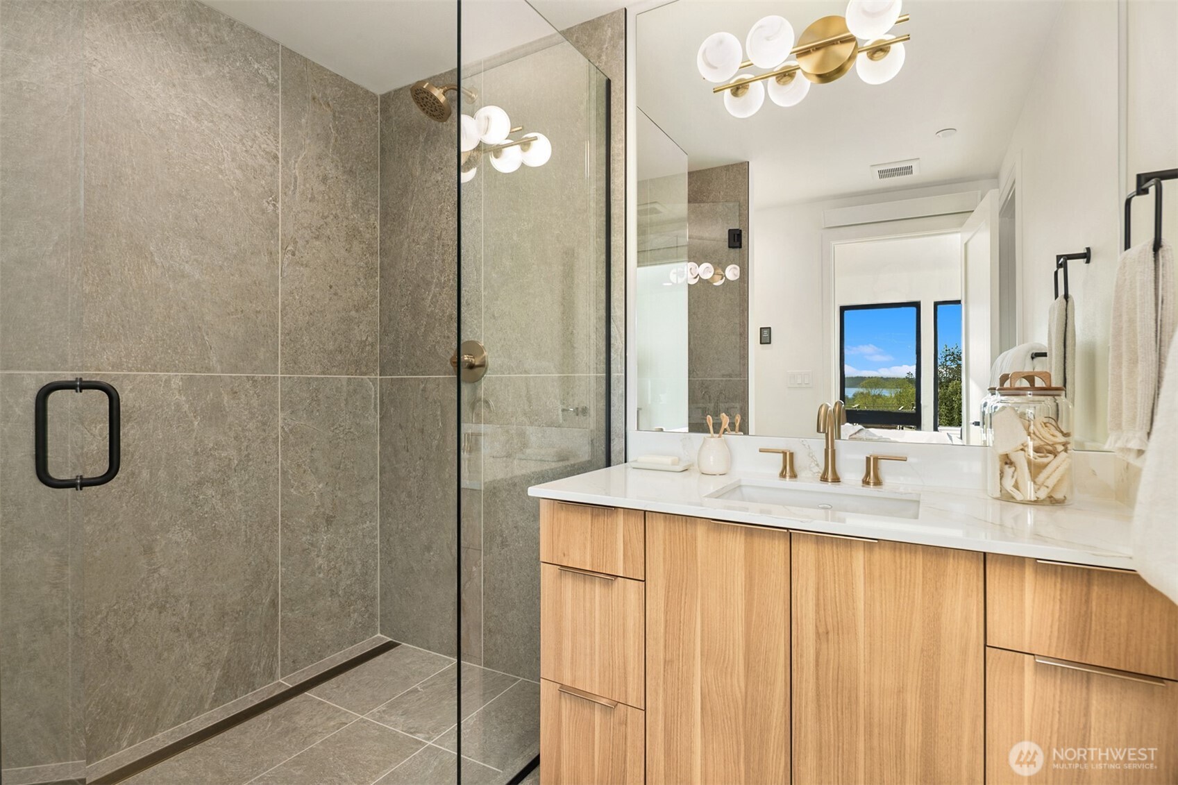 614 5th Avenue B102 Property Photo 19