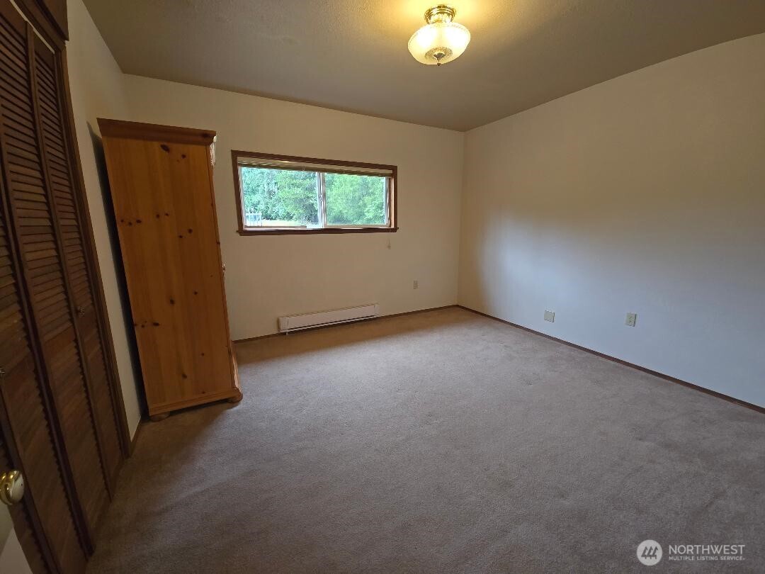 1302 33rd Avenue Property Photo 9