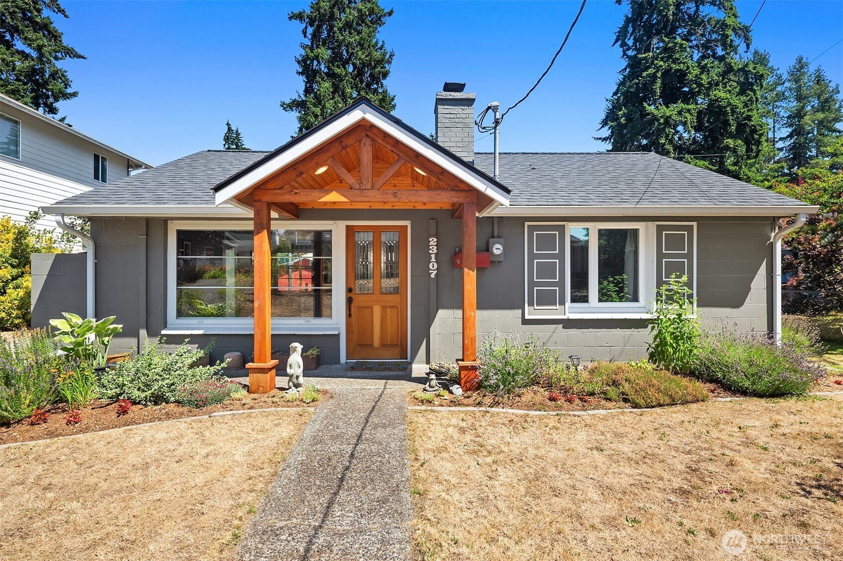 23107 52nd Avenue Property Photo 2