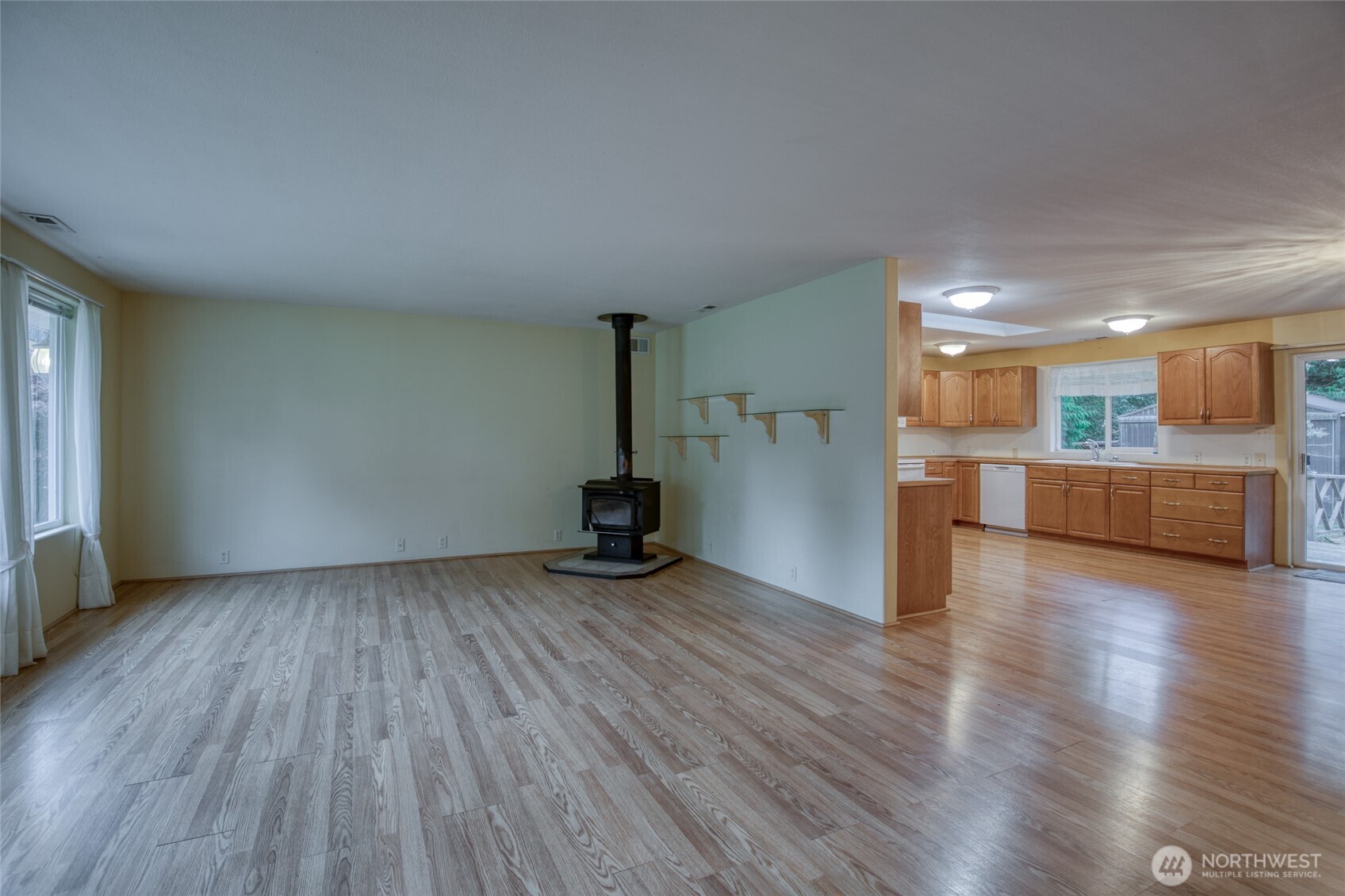 685 Copalis Beach Road Property Photo 6