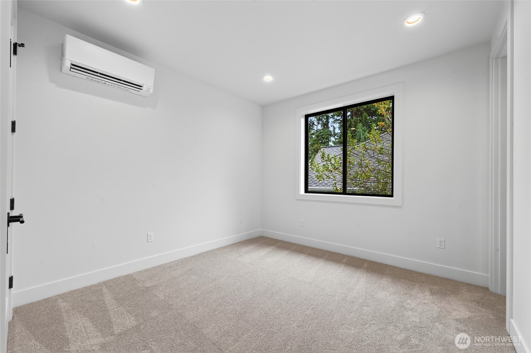 719 95th Avenue Property Photo 24