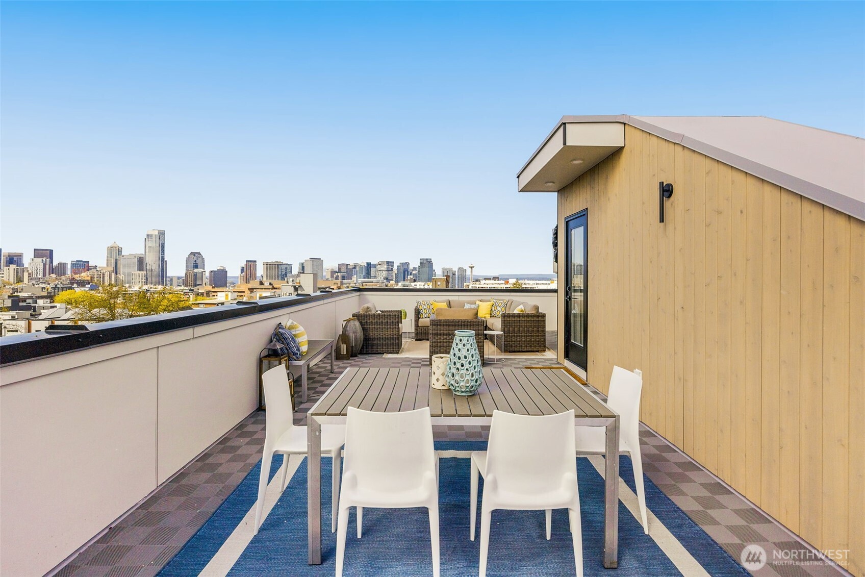 1317 E Denny Way Property Photo 25