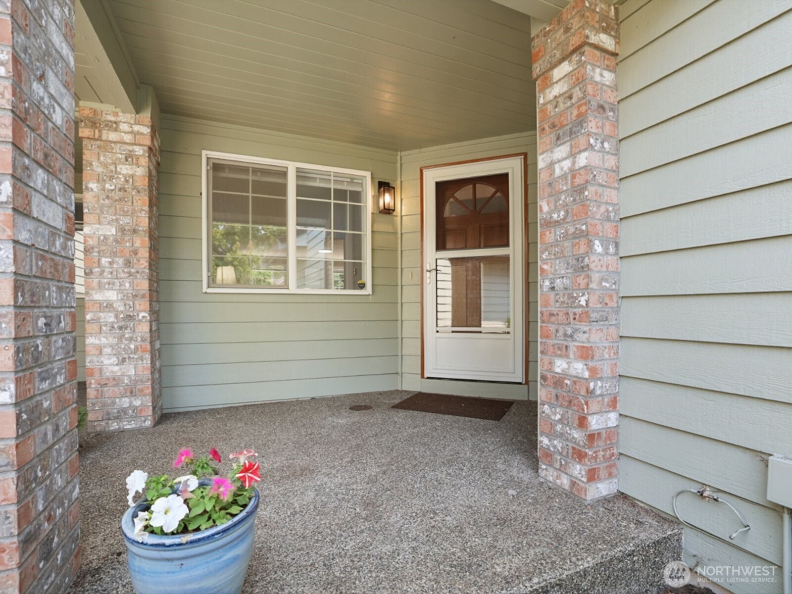 2000 Village Green Drive 3 Property Photo 4