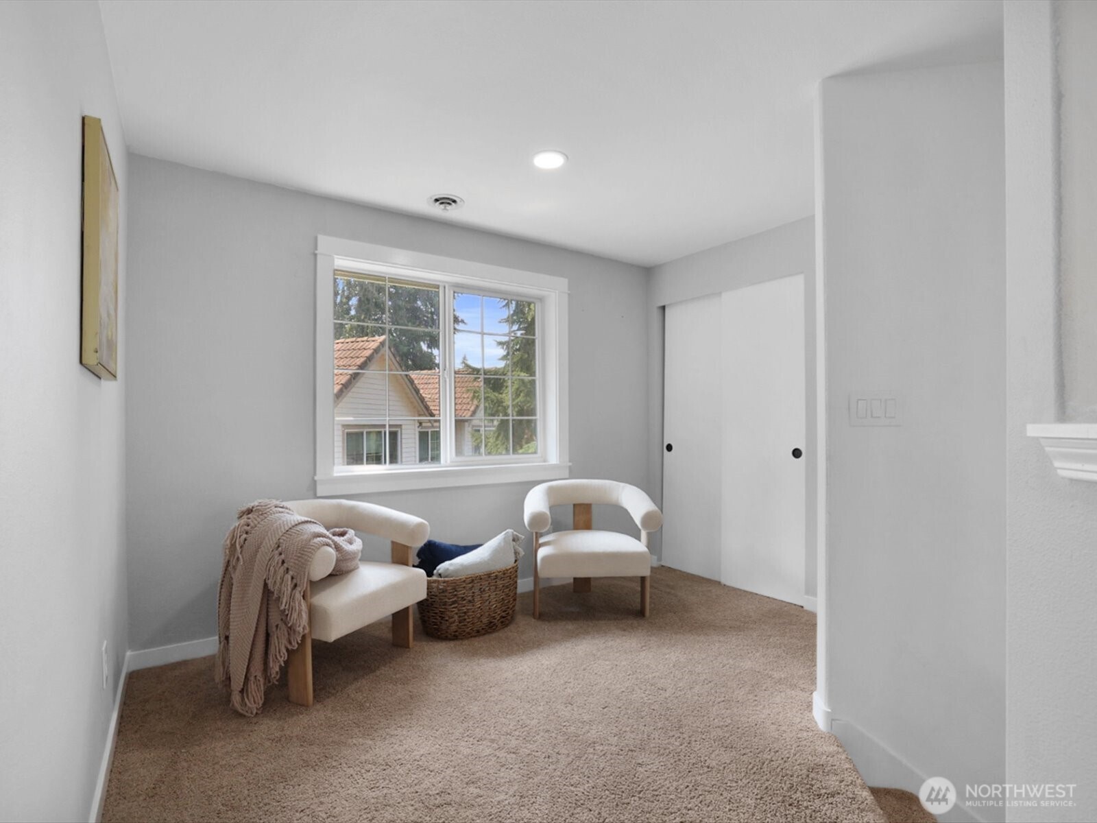 2000 Village Green Drive 3 Property Photo 22