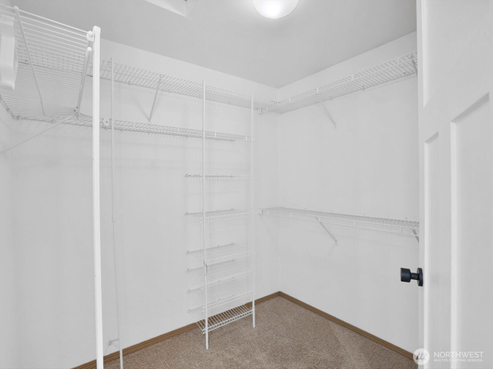2000 Village Green Drive 3 Property Photo 28