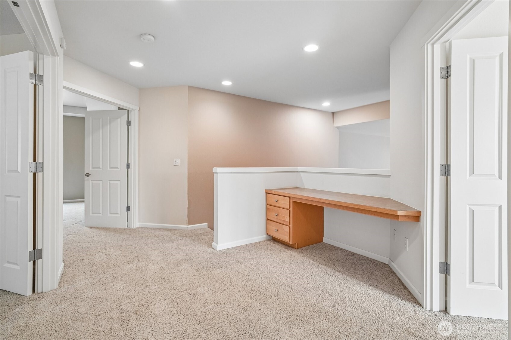 1221 68th Loop Property Photo 24