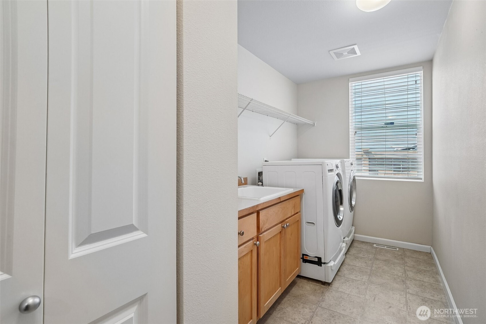 1221 68th Loop Property Photo 32