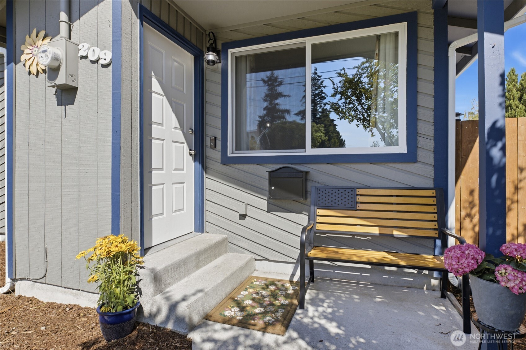 209 16th St Sw Property Photo 4