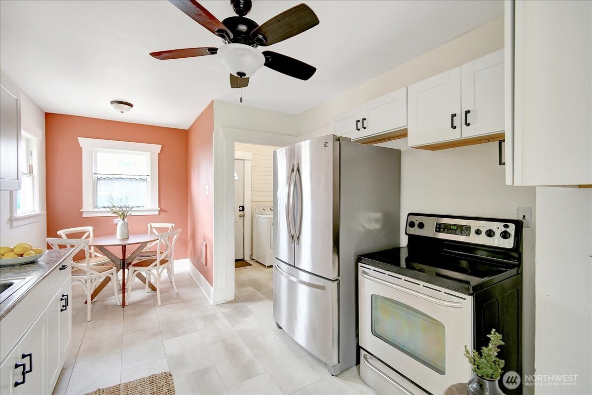 3614 S Ainsworth Avenue Property Photo 11