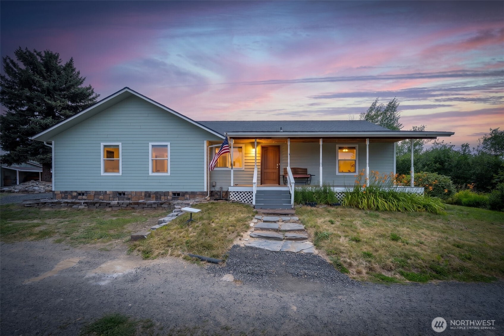 8511 E Hamilton Road Property Photo 1