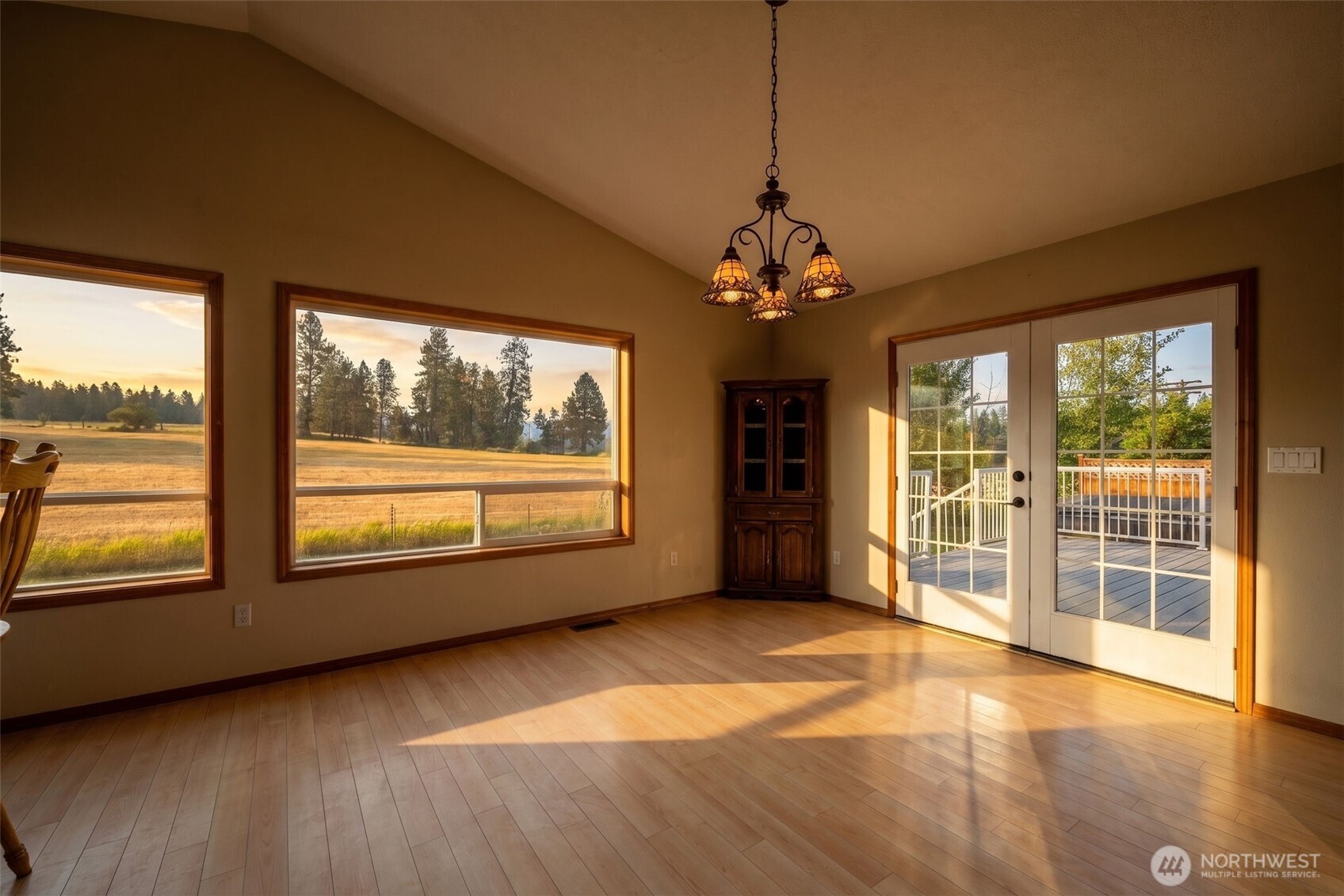 8511 E Hamilton Road Property Photo 5