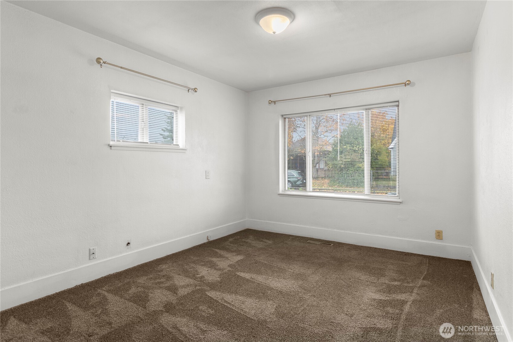 5428 S Cedar St Property Photo 12