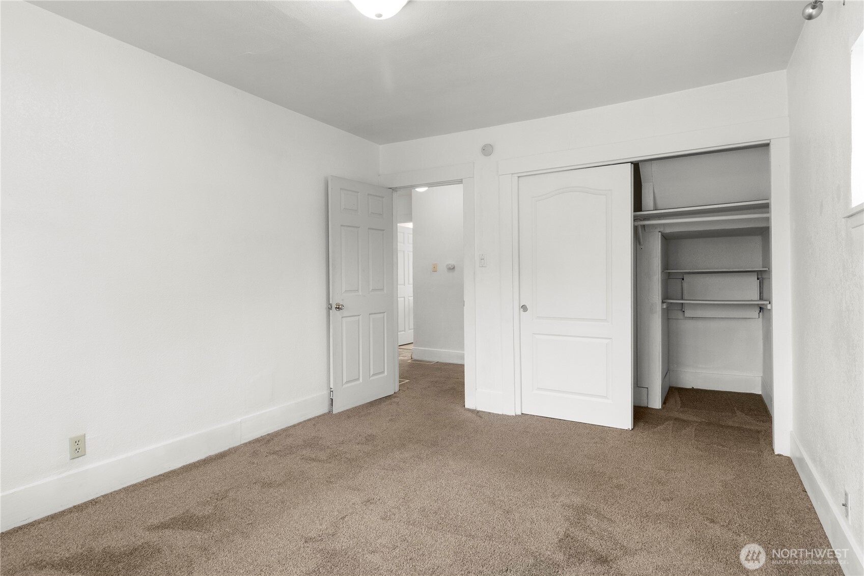 5428 S Cedar St Property Photo 13