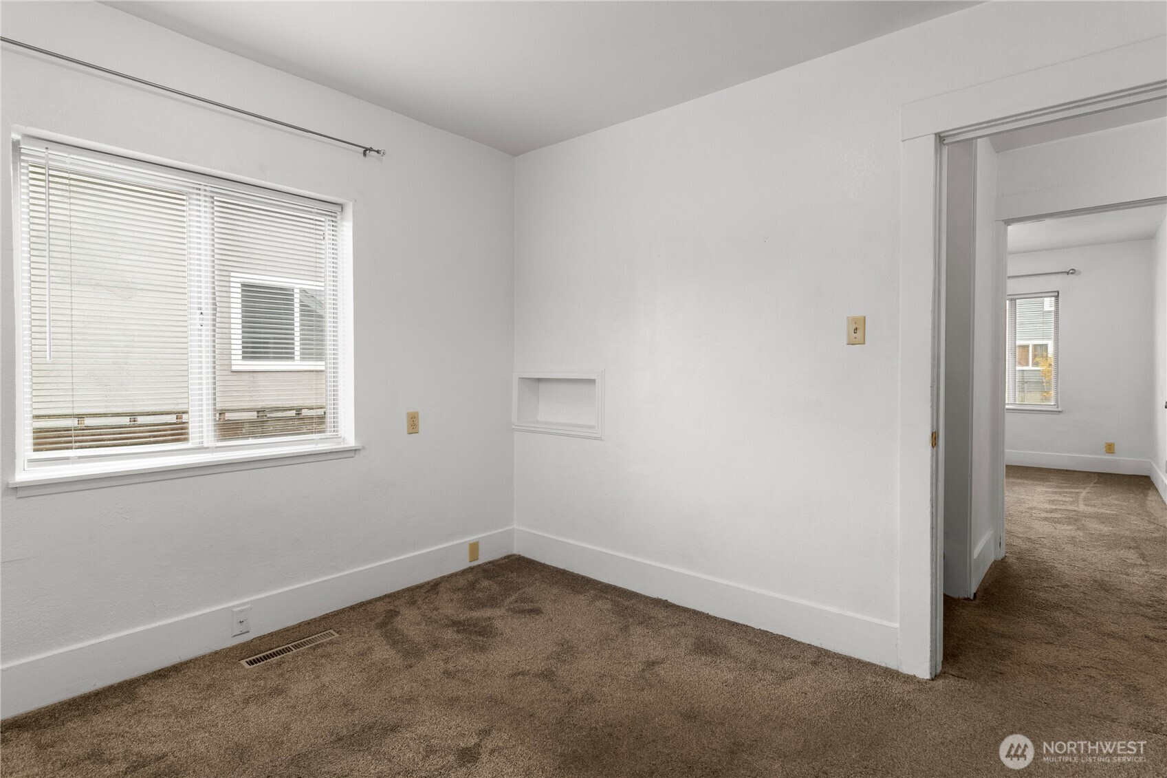 5428 S Cedar St Property Photo 15