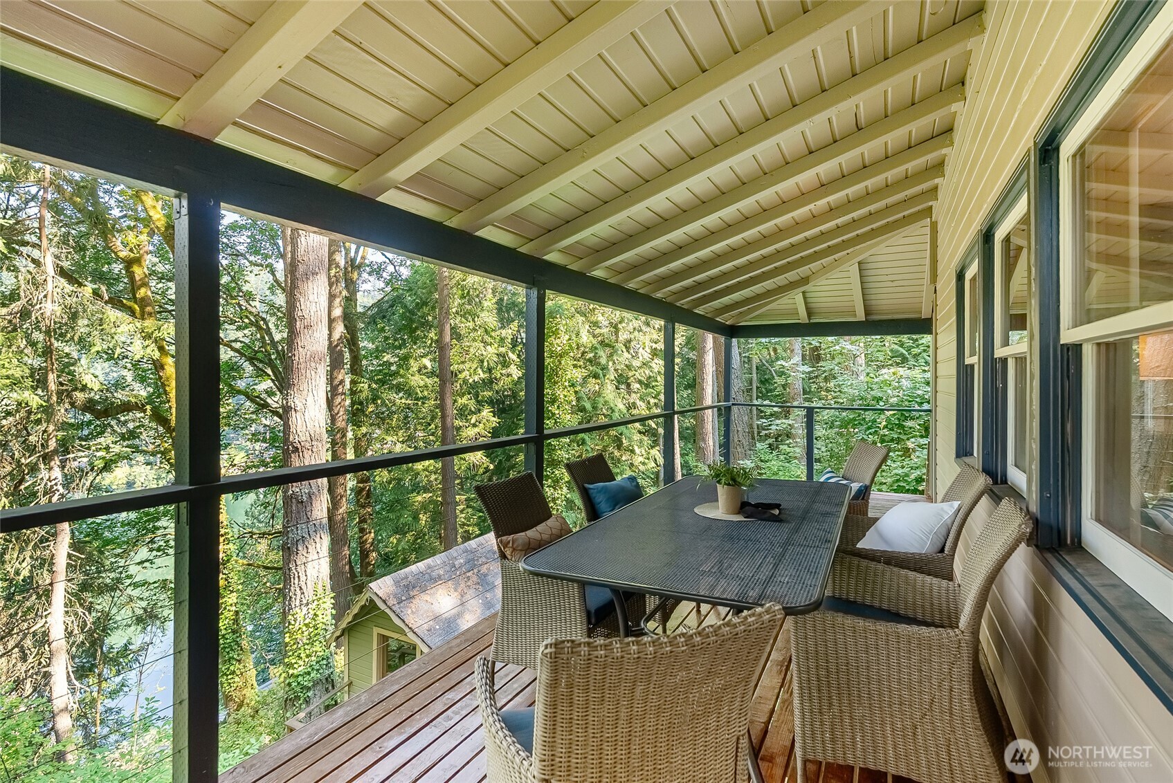 1823 Emerald Lake Way Property Photo 25