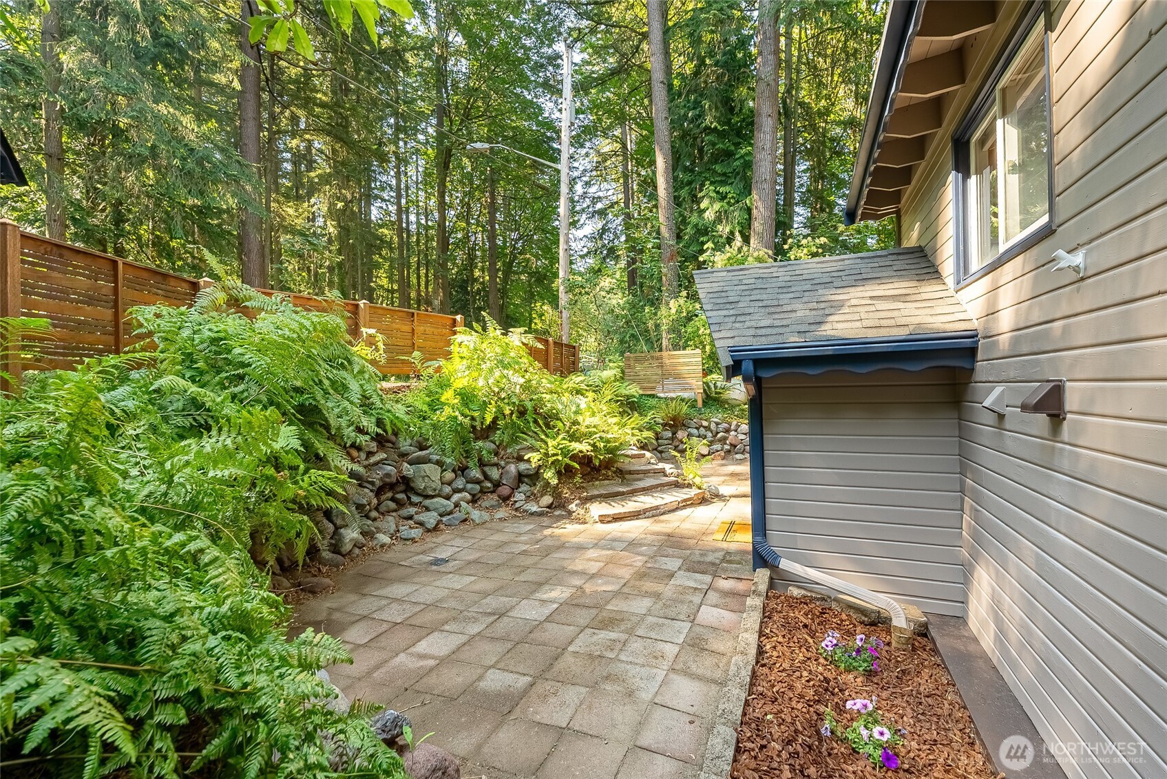 1823 Emerald Lake Way Property Photo 33