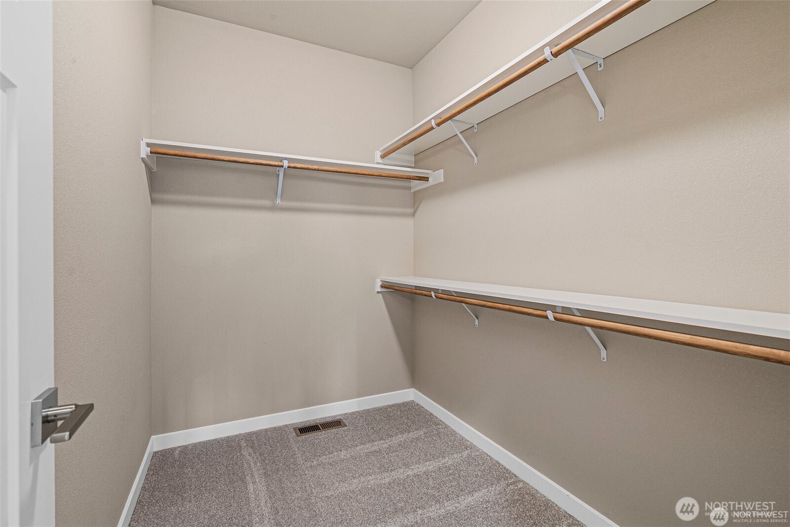 9045 Wyatt Loop Property Photo 21