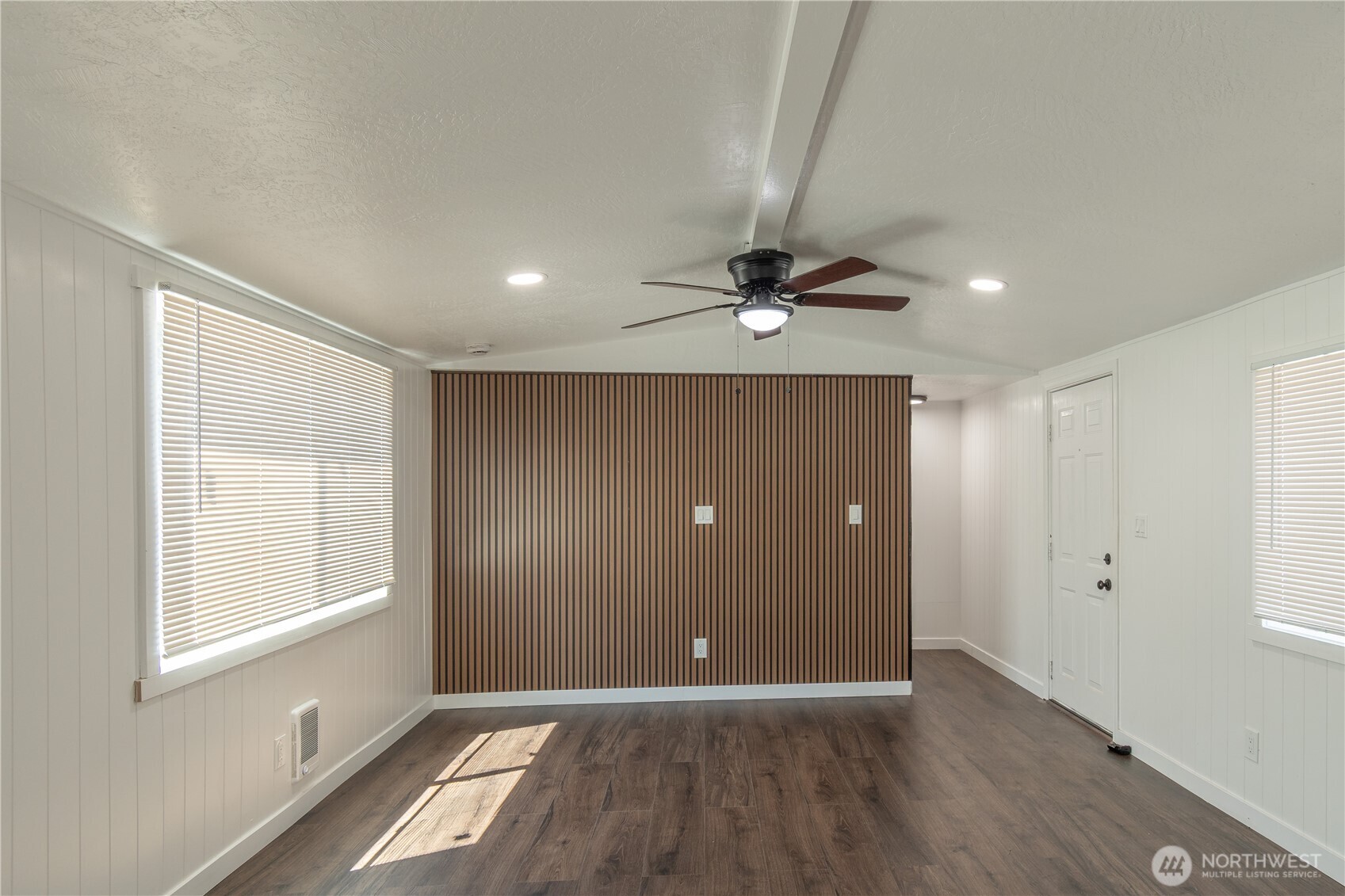 1704 210th Street Ct 88 Property Photo 6