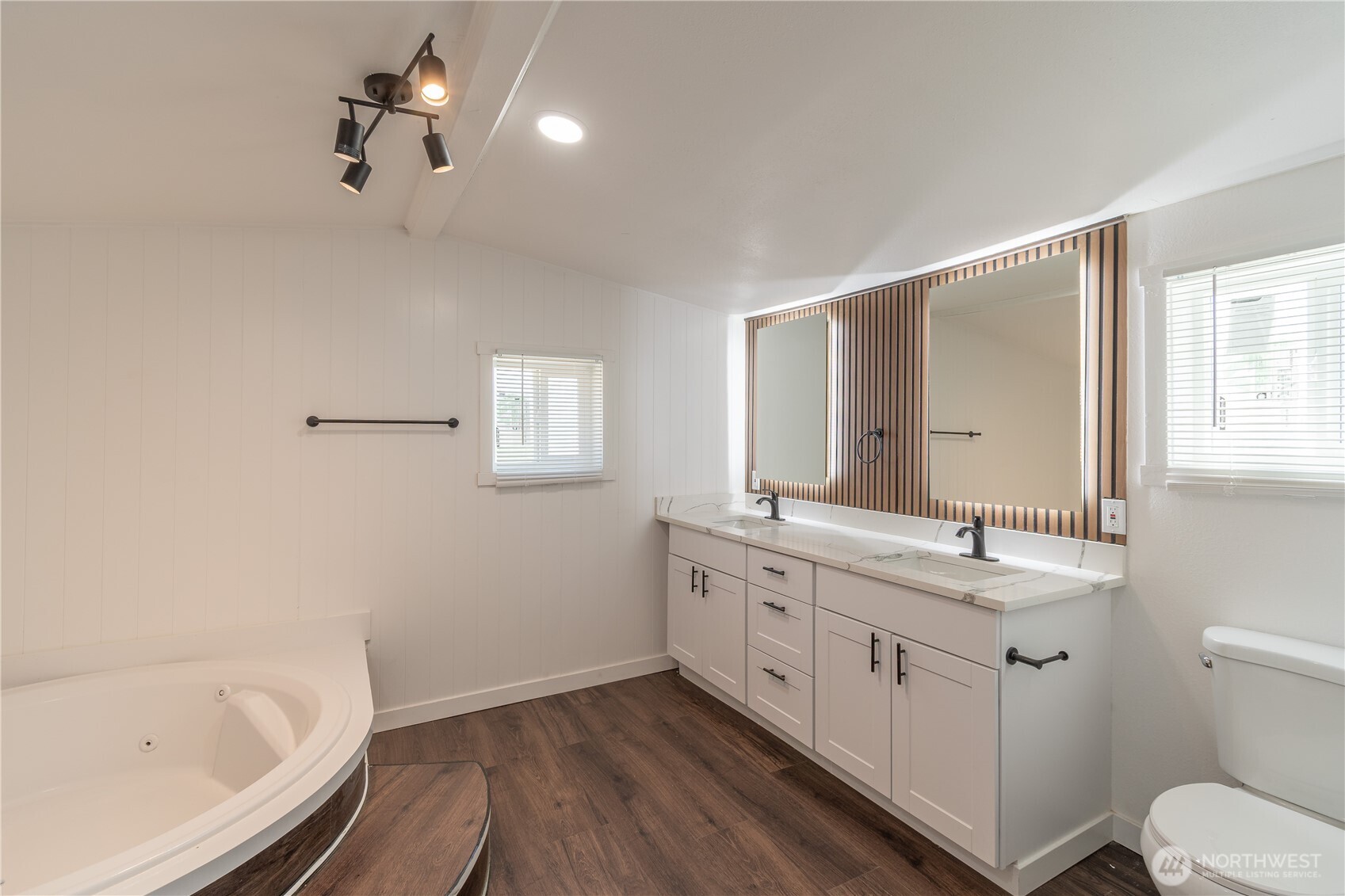 1704 210th Street Ct 88 Property Photo 13