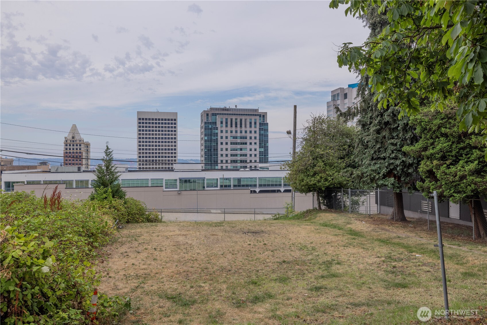 1137 Fawcett Avenue Property Photo 2