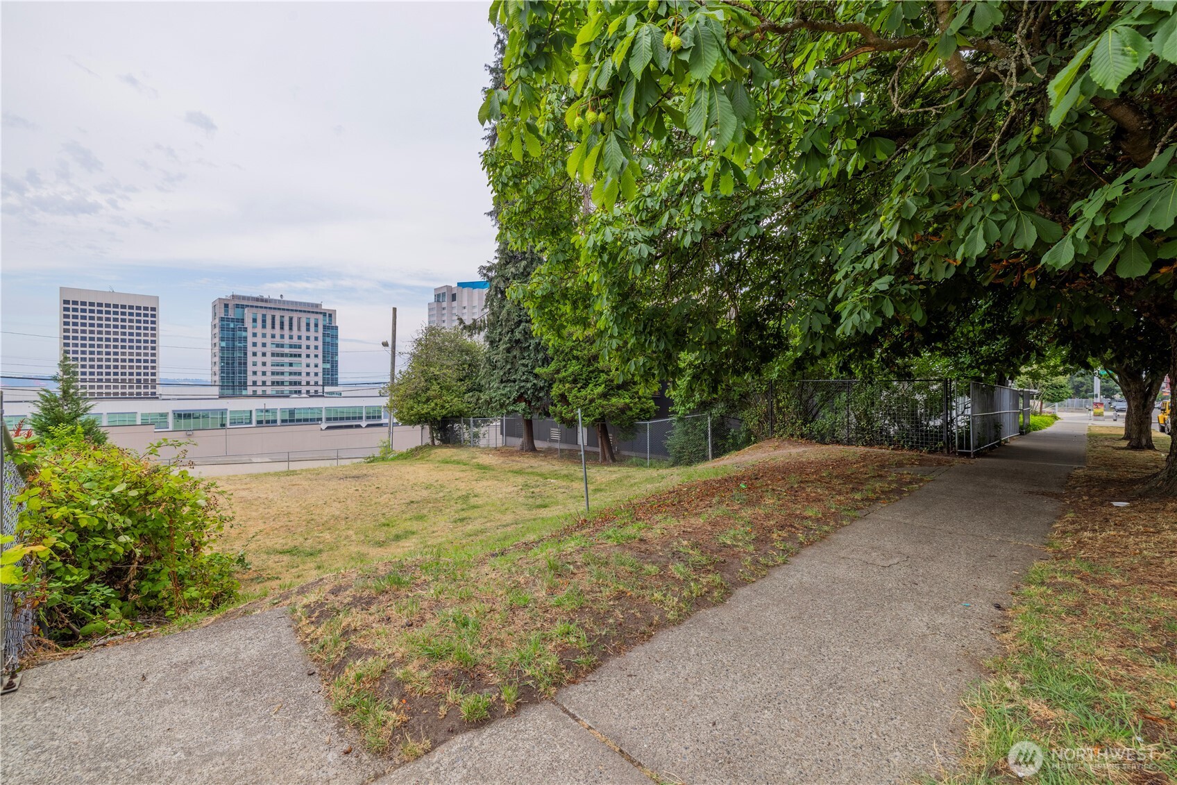 1137 Fawcett Avenue Property Photo 3