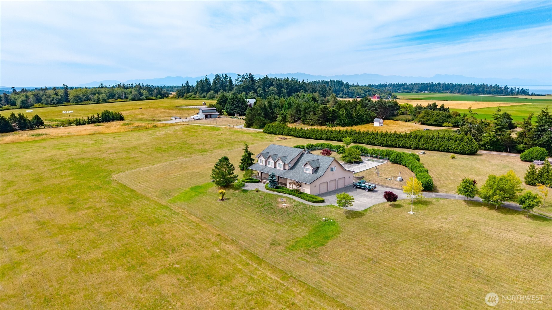 1049 Burchell Road Property Photo 3