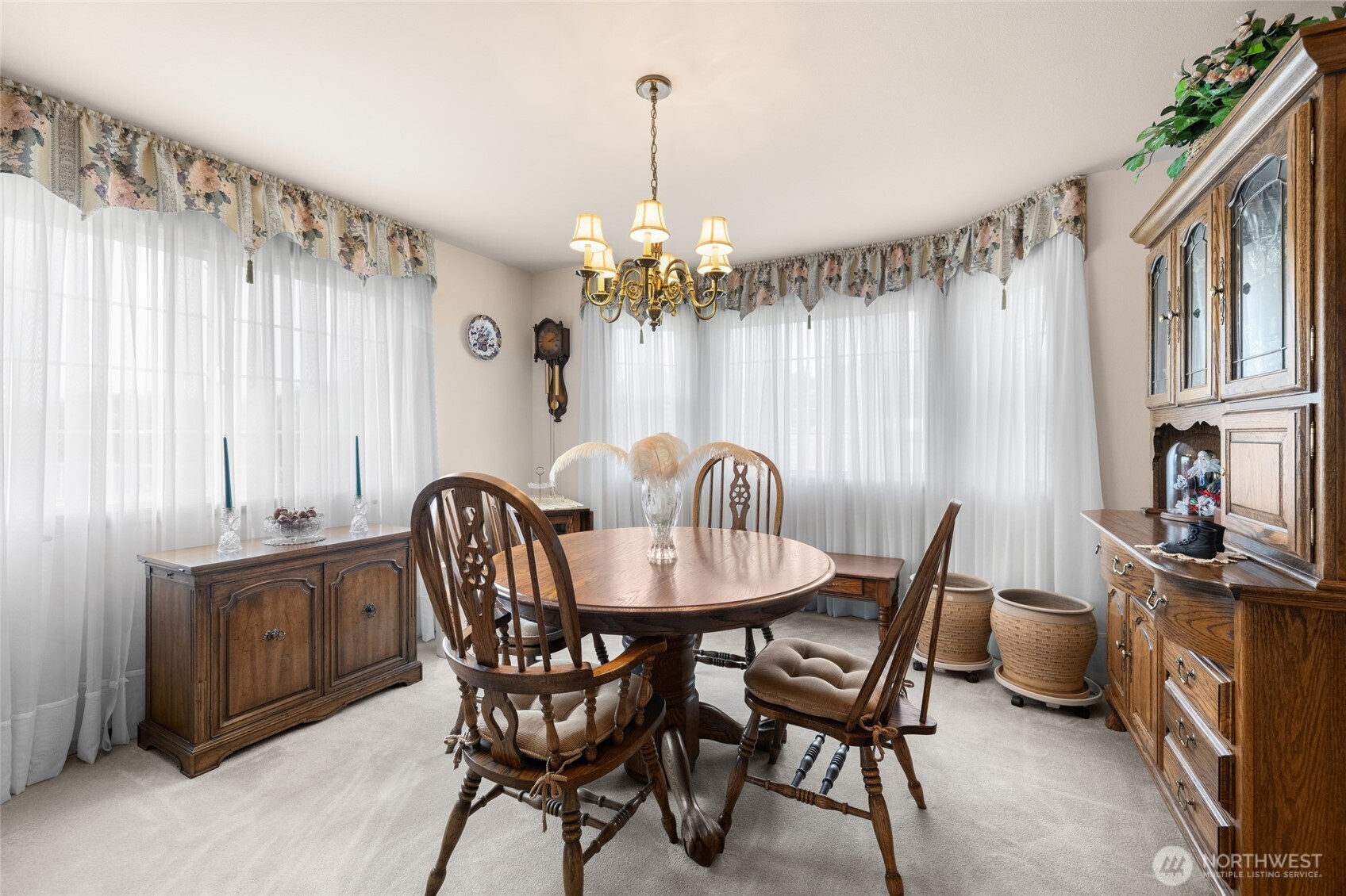 1049 Burchell Road Property Photo 11