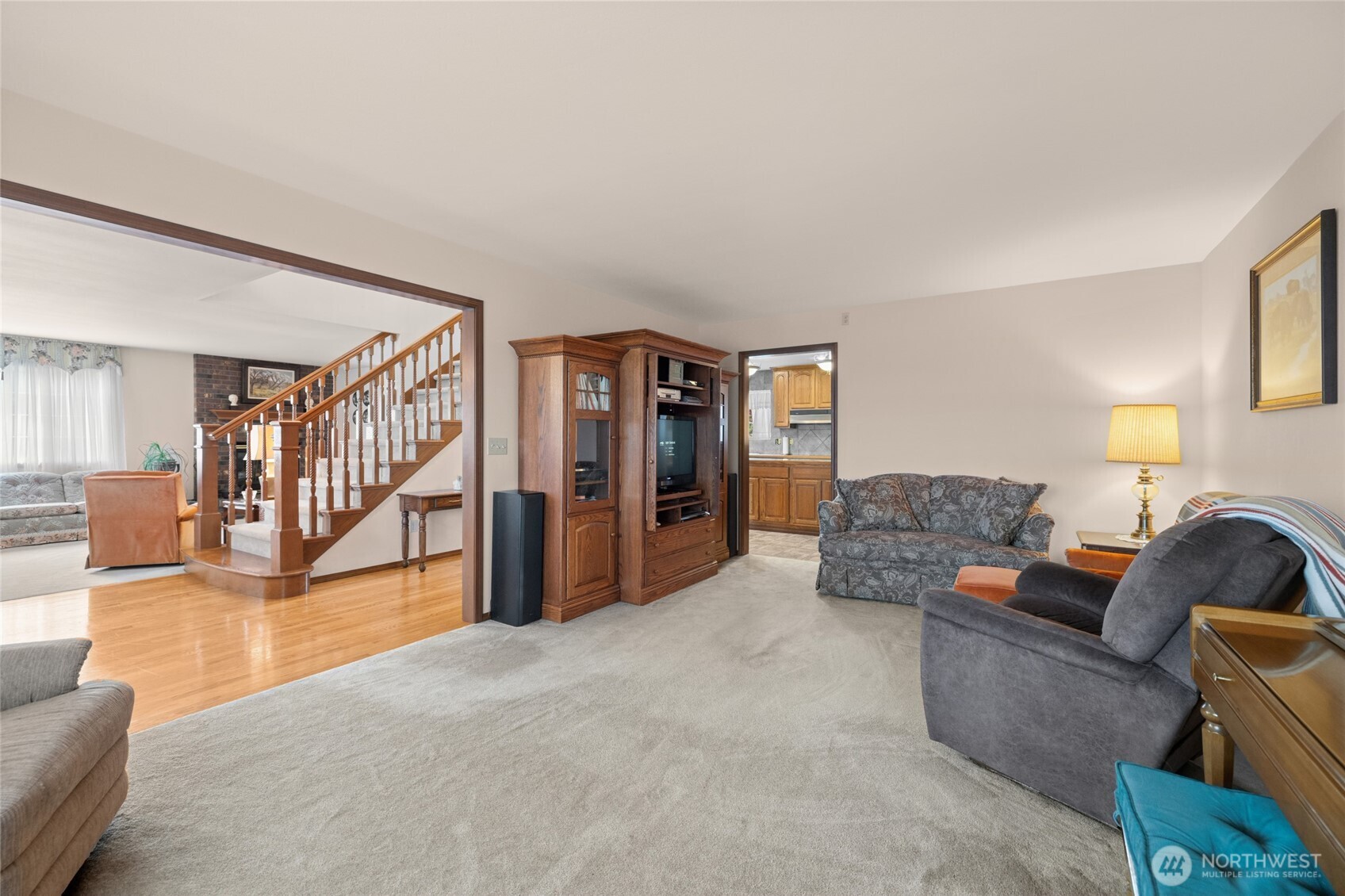 1049 Burchell Road Property Photo 12