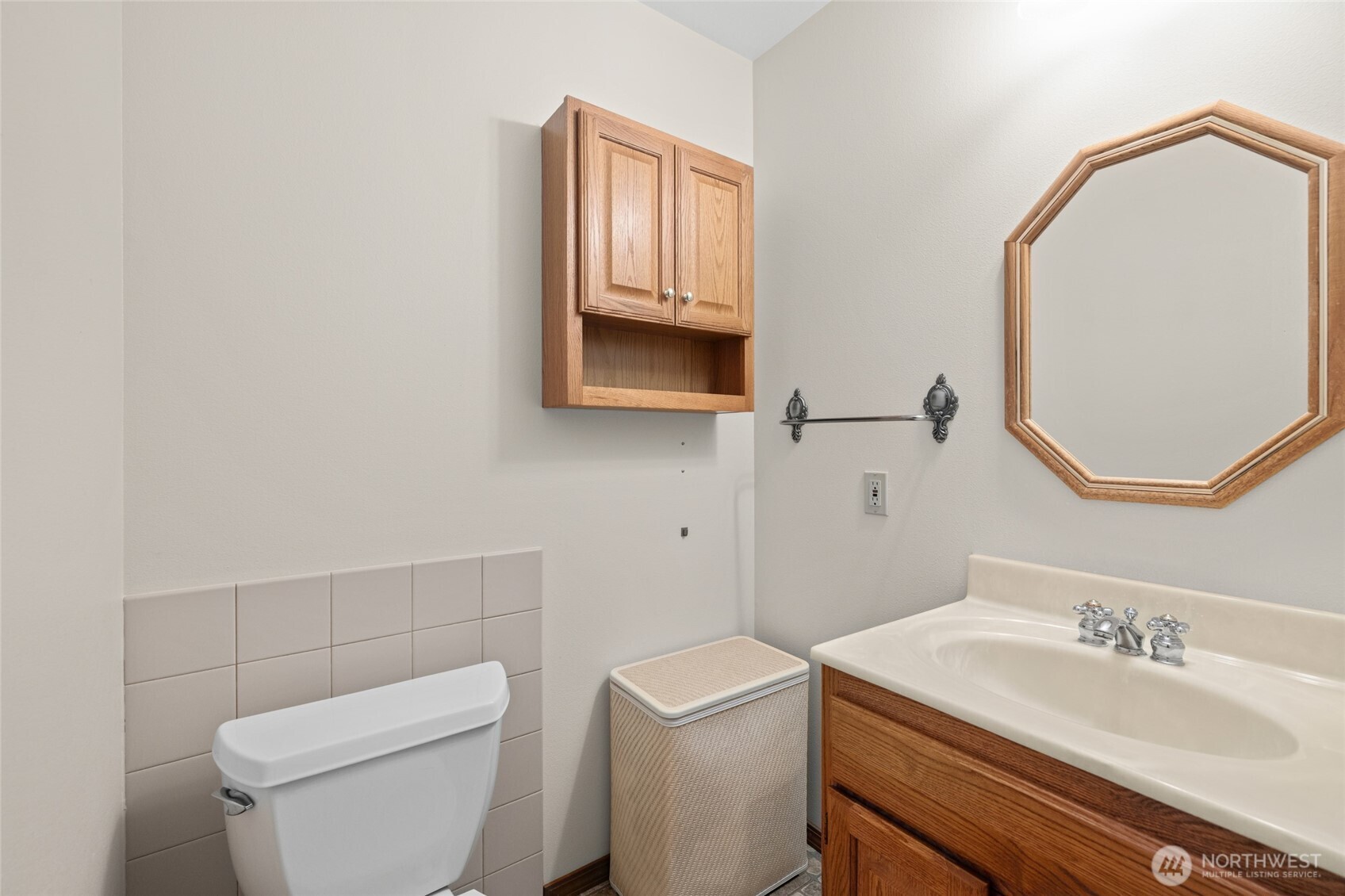 1049 Burchell Road Property Photo 16