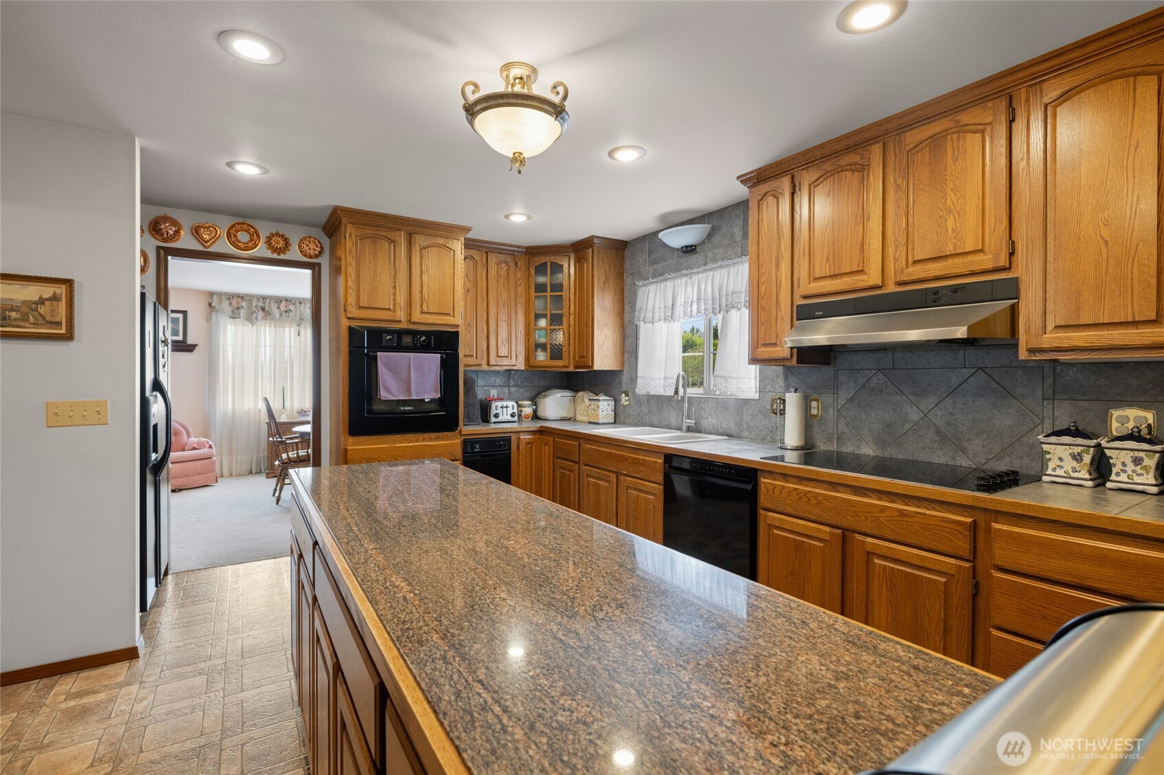 1049 Burchell Road Property Photo 29