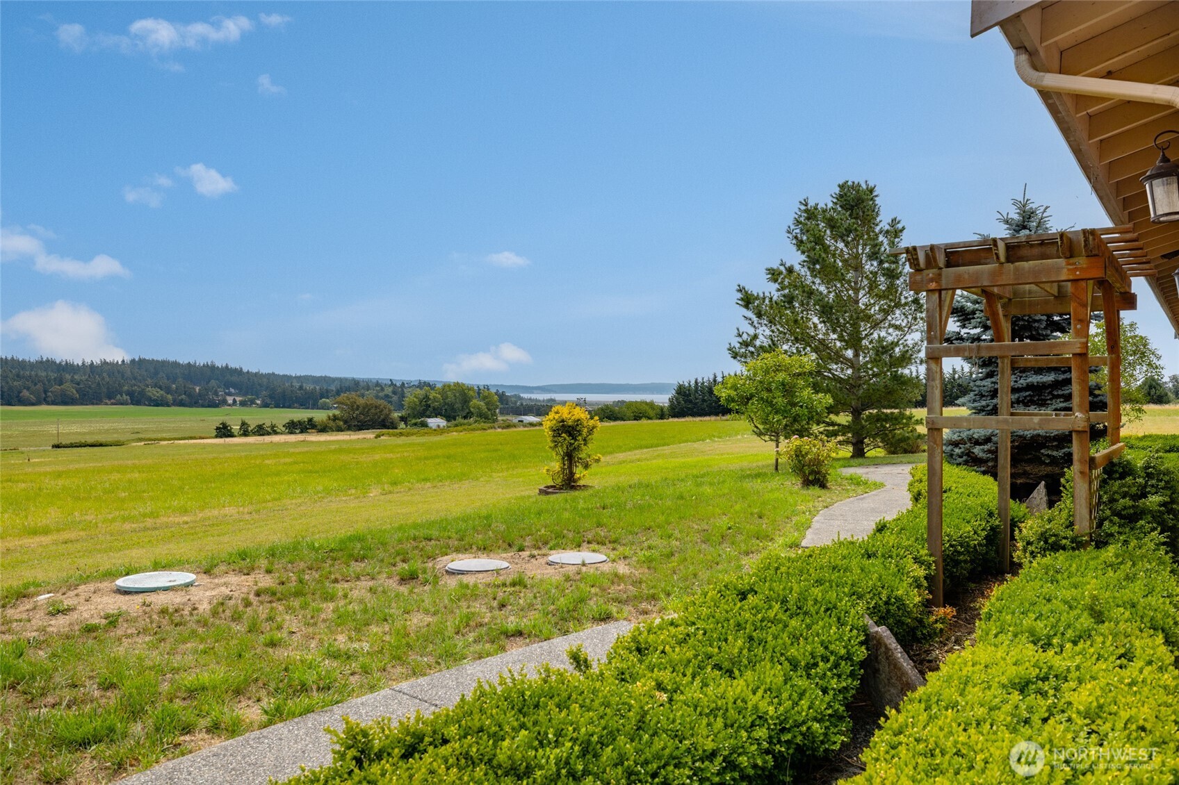 1049 Burchell Road Property Photo 38