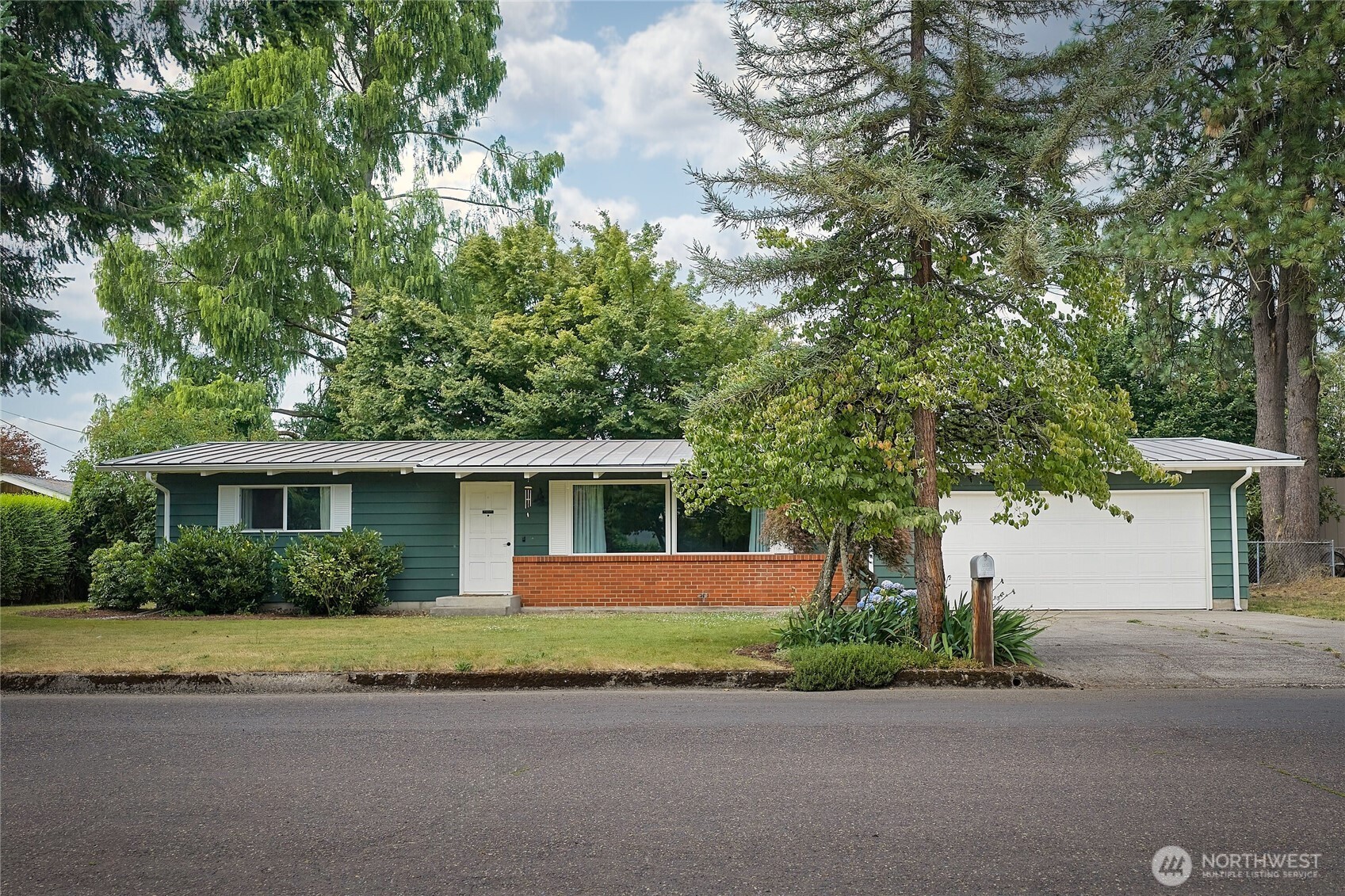 140 Cherry Blossom Lane Property Photo 2