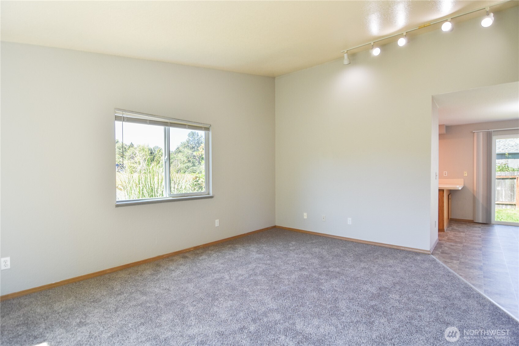 1414 128th Drive Property Photo 3