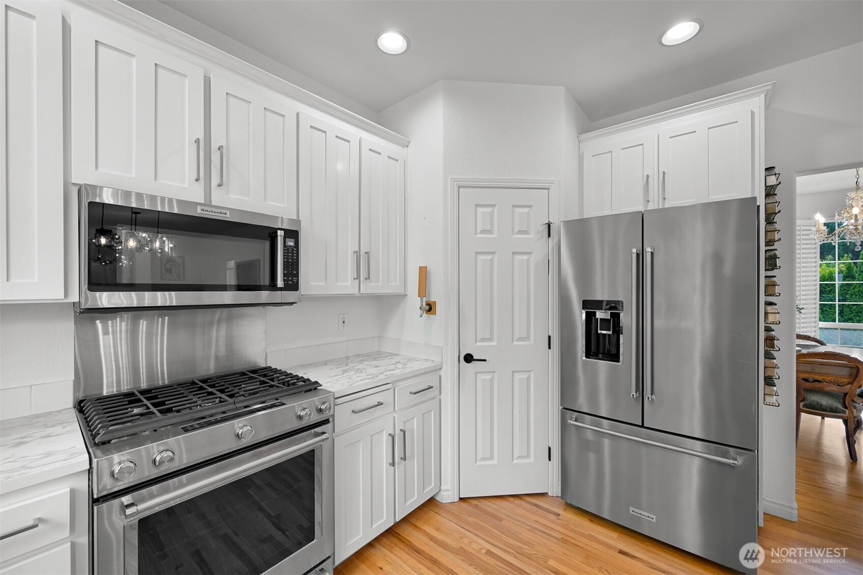912 S Hills Drive Property Photo 10