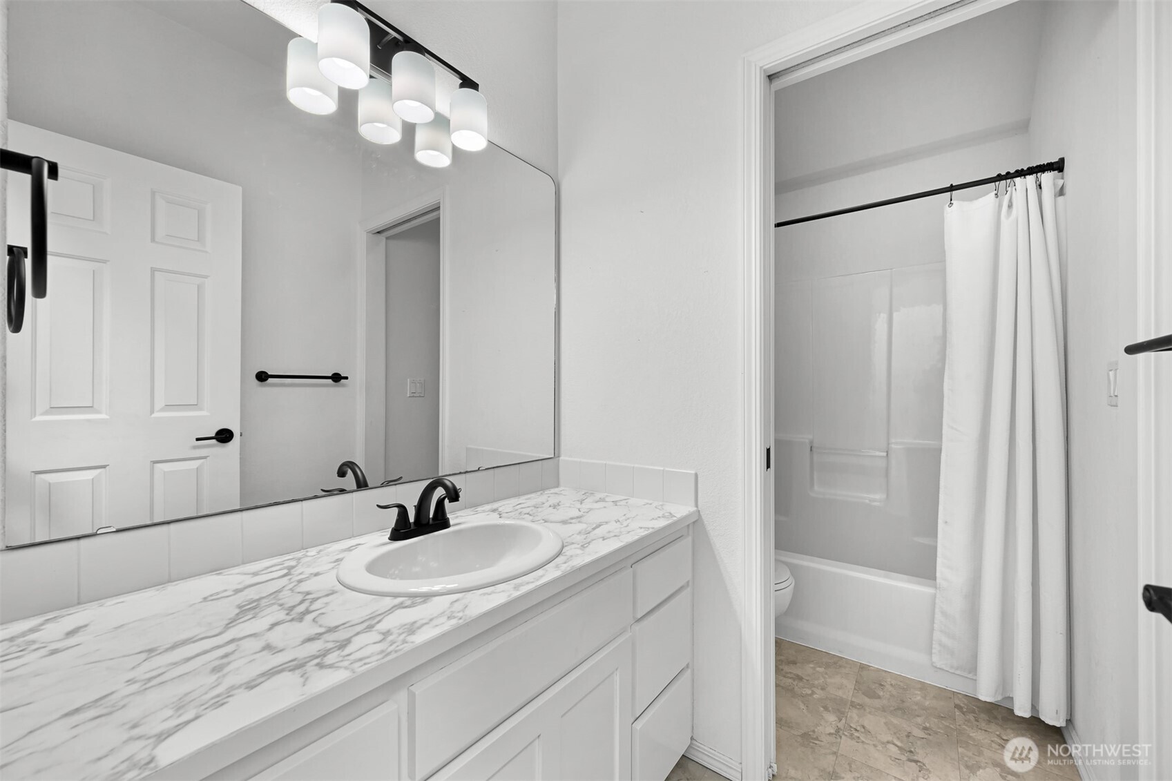912 S Hills Drive Property Photo 19