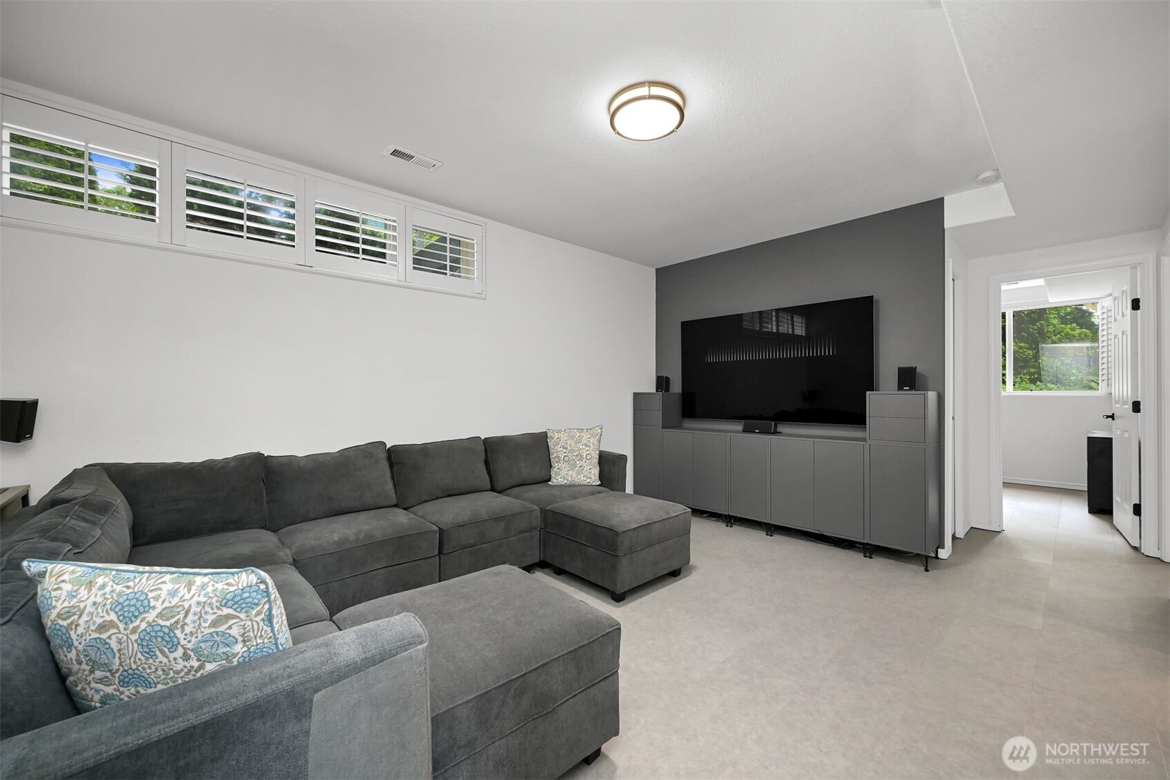912 S Hills Drive Property Photo 21