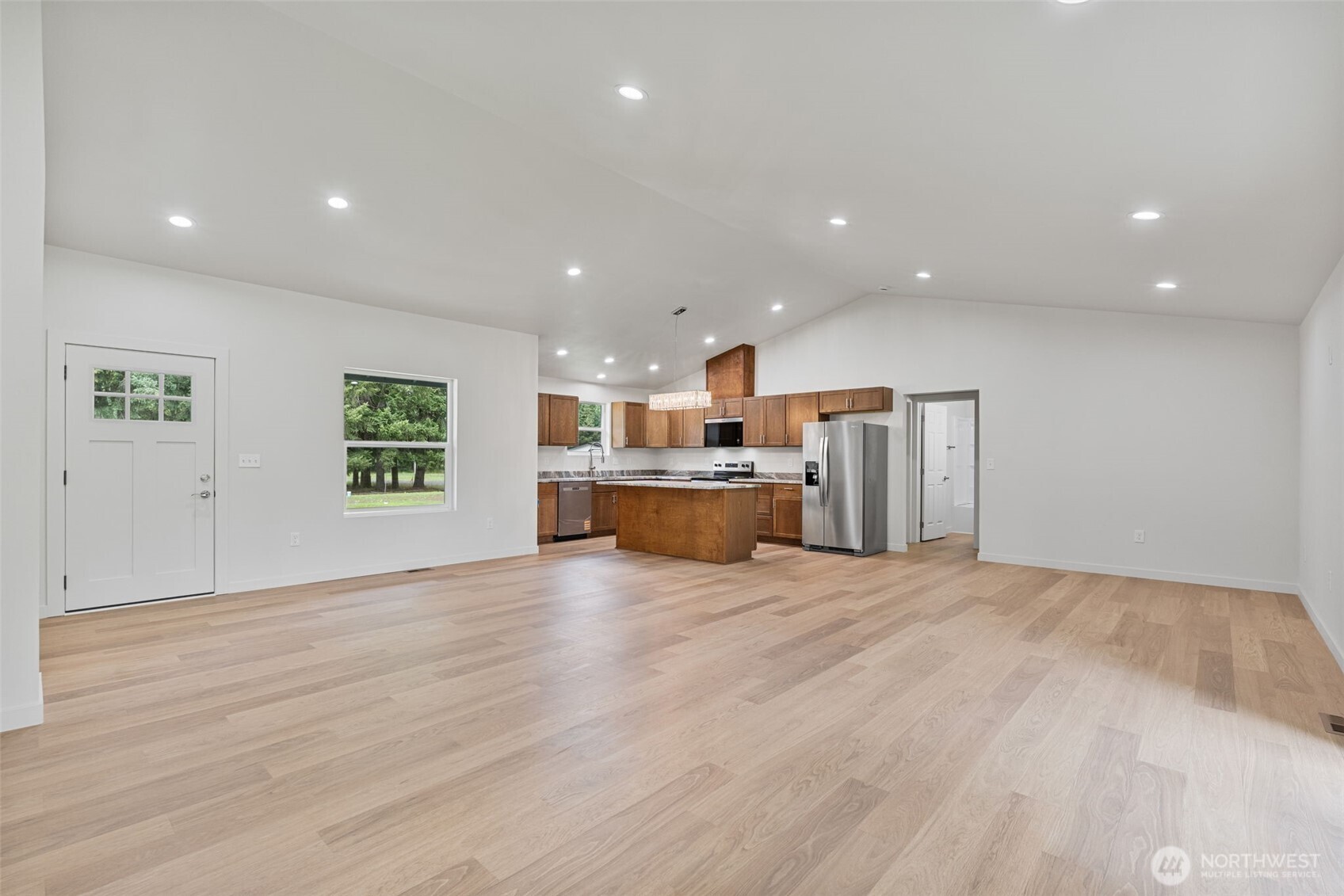903 Byham Road Property Photo 3