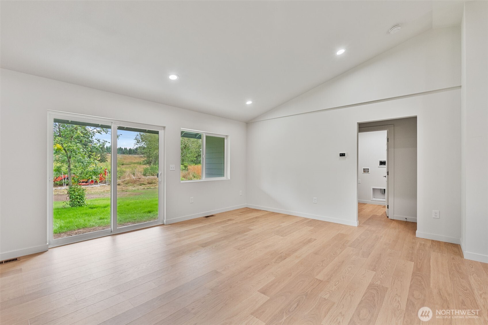 903 Byham Road Property Photo 4