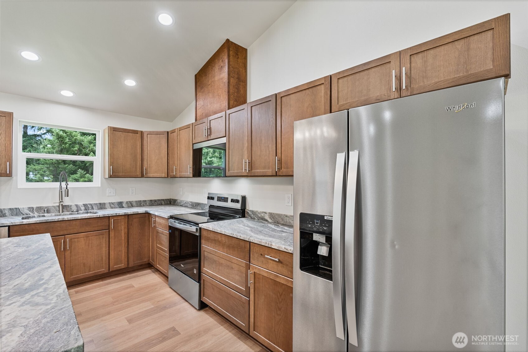 903 Byham Road Property Photo 16