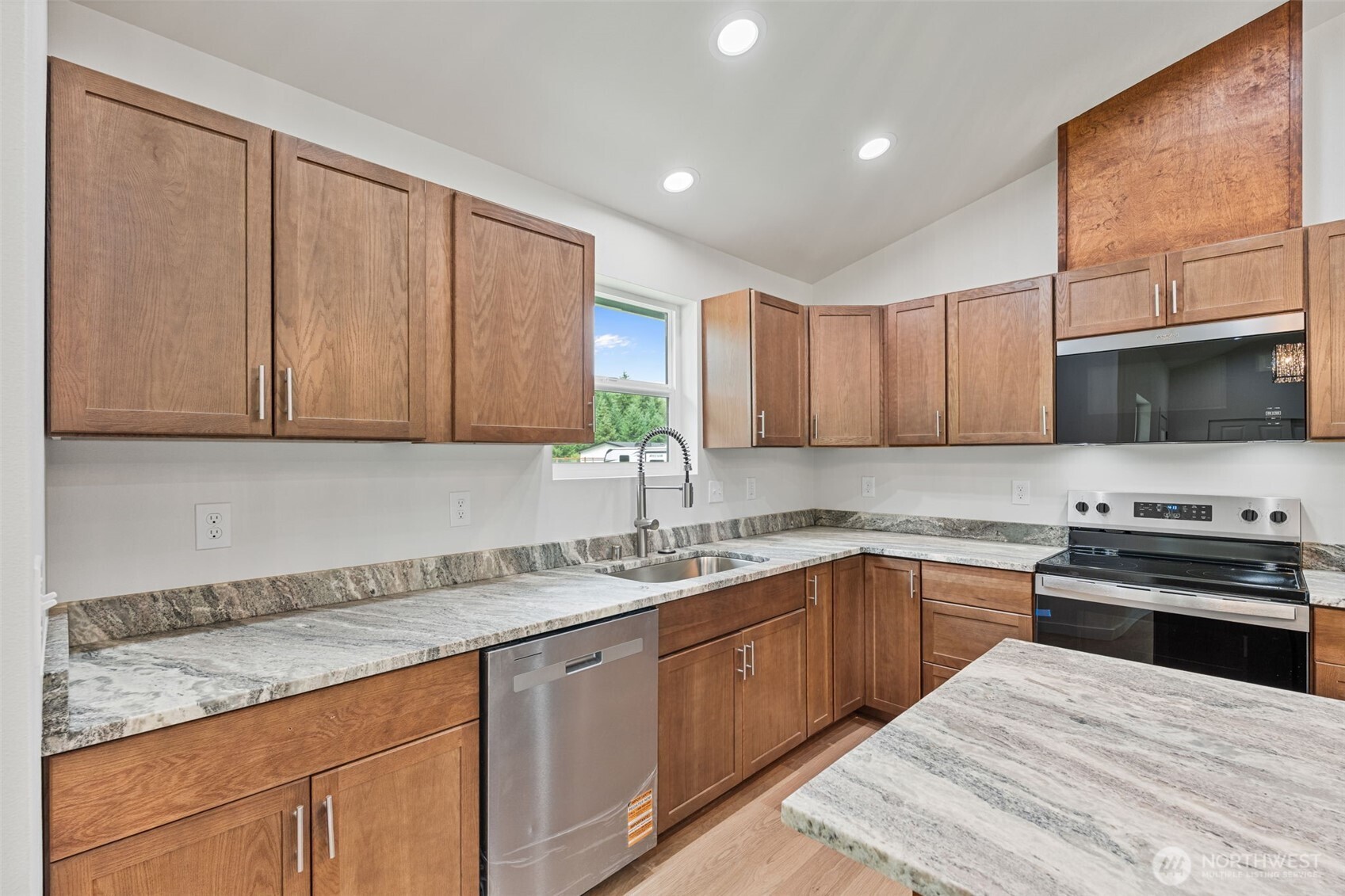 903 Byham Road Property Photo 17