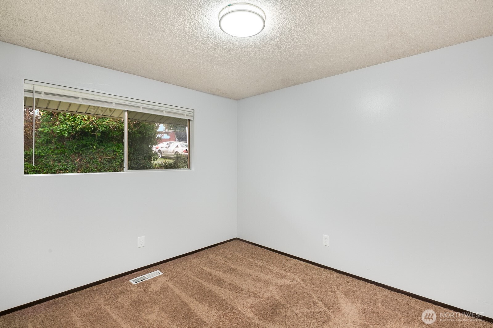 7537 44th Avenue Property Photo 10