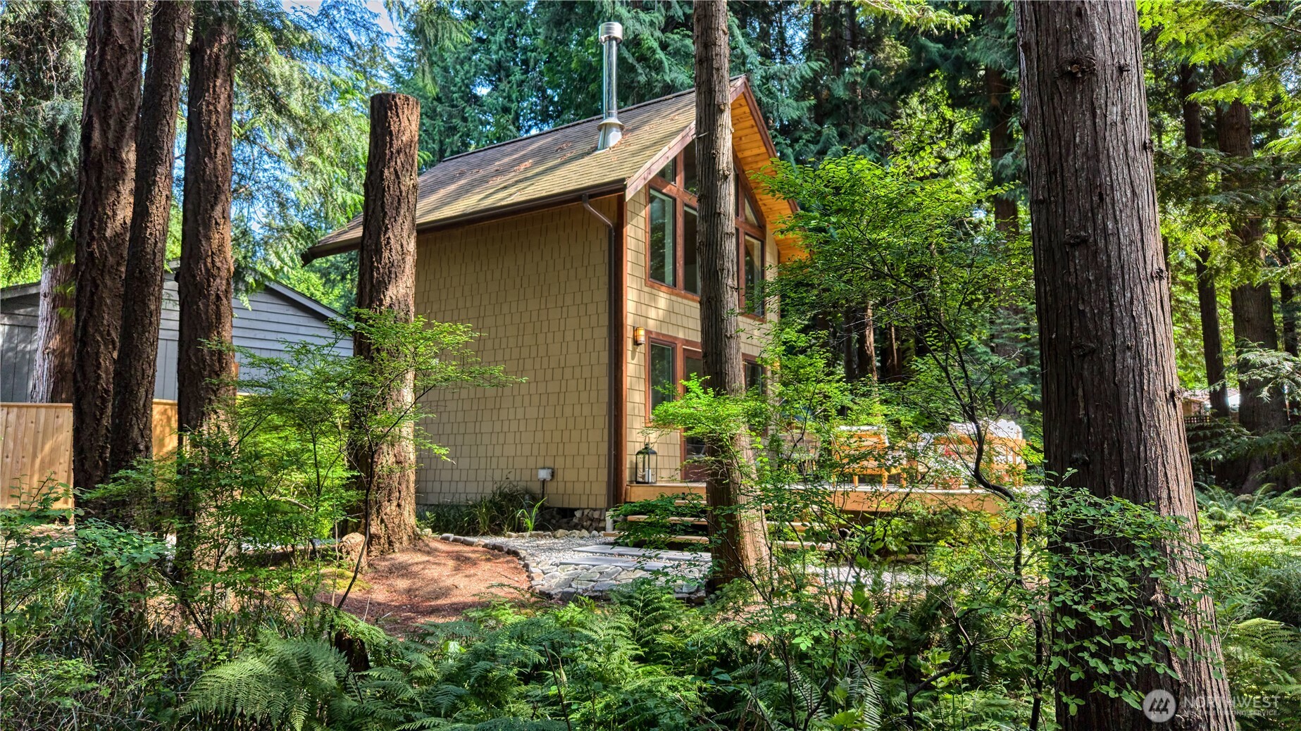256 Windsor Drive Property Photo 4